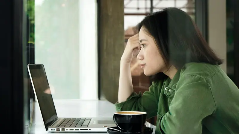 Online Dating Website Scams and How to Spot Them